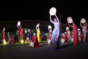 Giao lưu lễ hội văn hóa hai nước Việt Nam - Lào